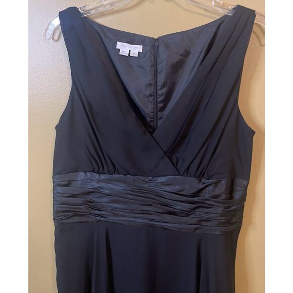 London Times Black V-Neck Chiffon Cocktail Dress Size 12 - Picture 3 of 7